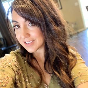 Meet your Posher, Camille